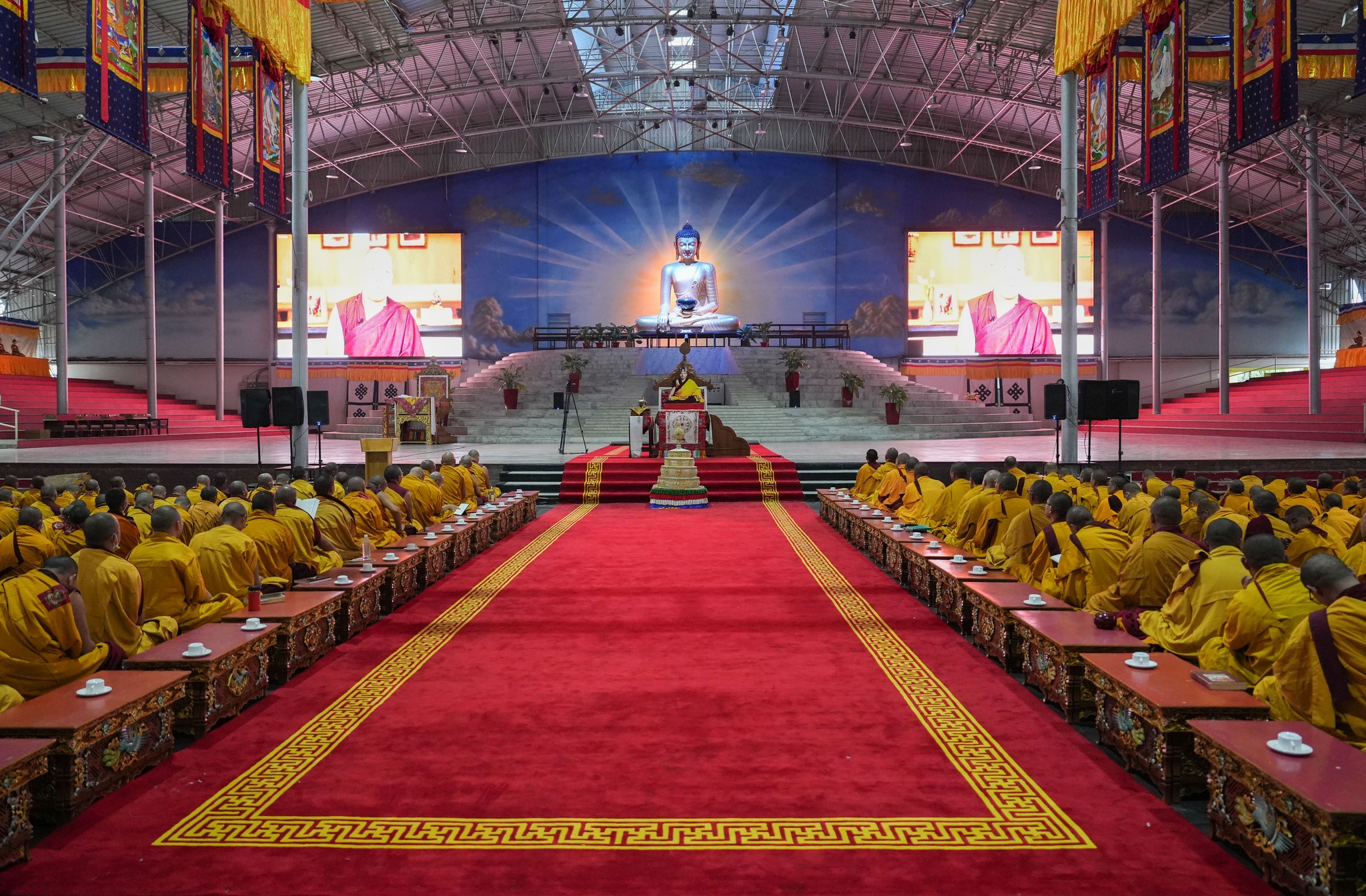 The Gyalwang Karmapa’s Teachings: Yangönpa’s Seven Pointing Outs